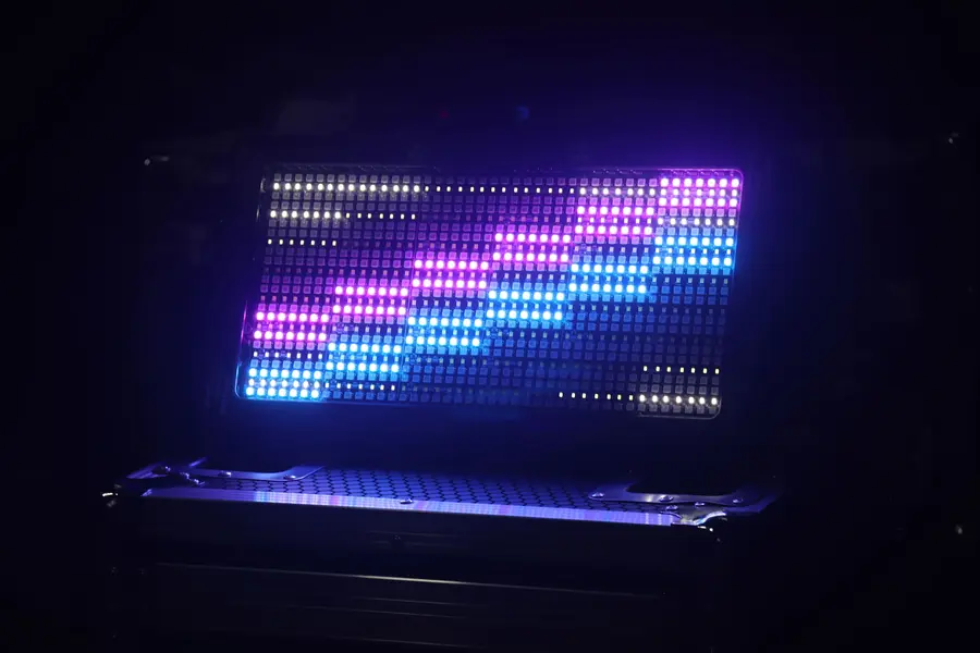 Strobe LED professionnel ORYXA - stroboscope IP65 haute frequence